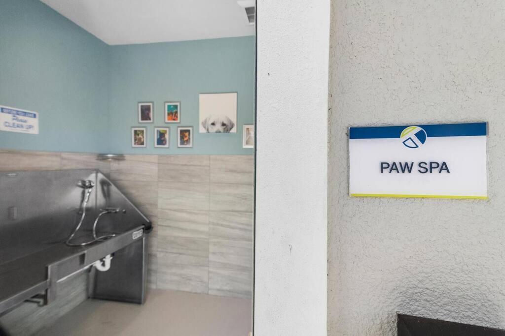 Elegant 2 Bedroom/2 Bath Condo With All Amenities Μελβούρνη Εξωτερικό φωτογραφία
